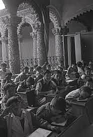 Creación de la Secretaría de Educación Pública.