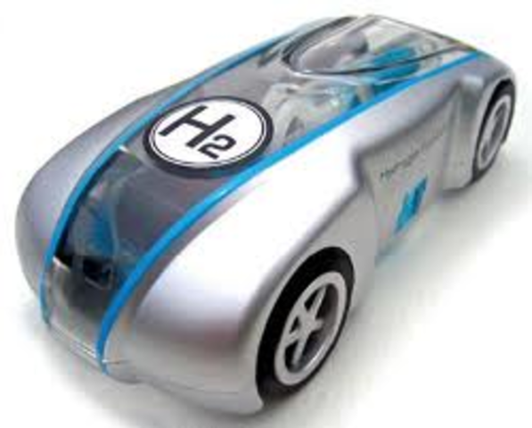 the first hydrogen cell powered automobile was made