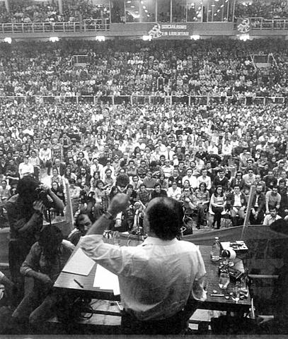 Mitin en Roma del P.C.E en contra del Rey