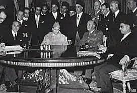 España reconoce la independencia de Marruecos