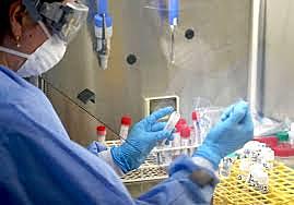 Sanidad toma el control de los laboratorios privados