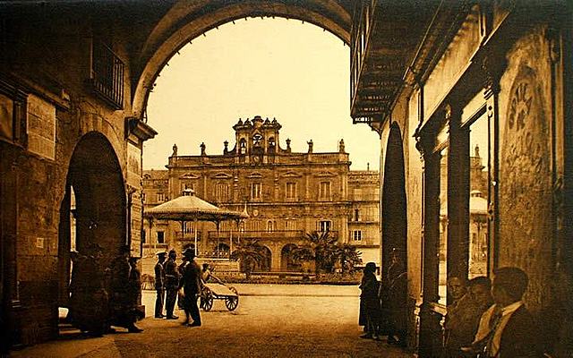 First electric street lightning in Salamanca