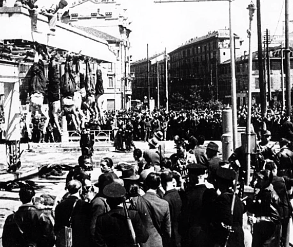 Mussolini killed