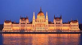 Timeline: 1945-1956 közötti magyar történelem.