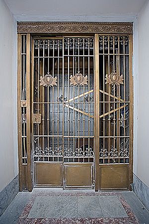 Electric Elevator (Transportation)