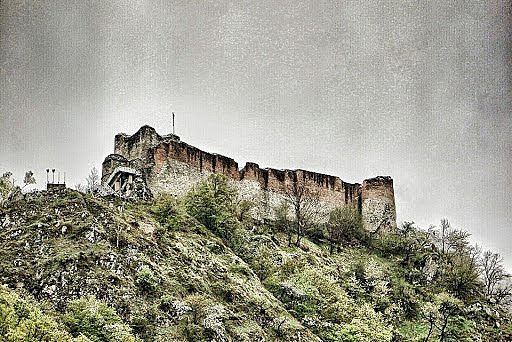 Obnovitev gradu Poenari