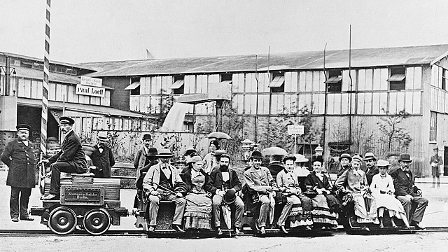 Siemens built the first electric train