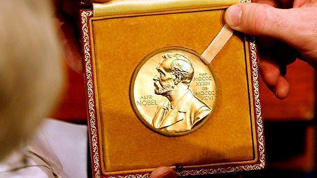 Crick, Watson y Wilkins reciben premio Nobel