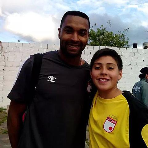 CONOCIENDO JUGADORES DE FUTBOL