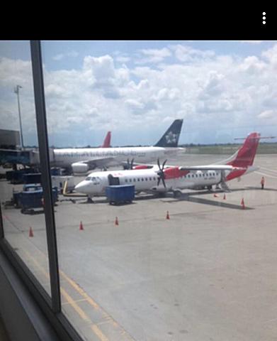 MONTE POR PRIMERA VEZ EN AVION