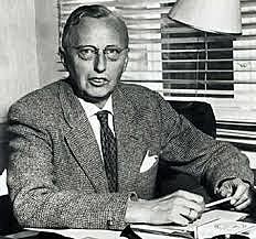 LOUIS TROLLE HJELMSLEV