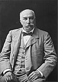 Mussolini forms alliance with Giolitti