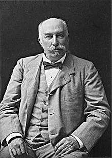 Mussolini forms alliance with Giolitti (1921)