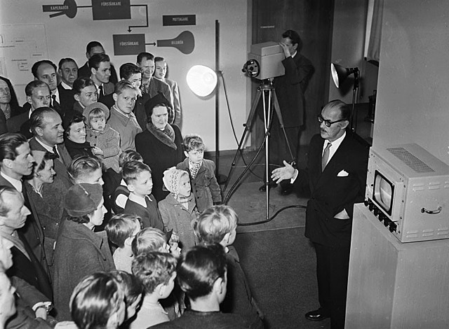 Första TV sändningen