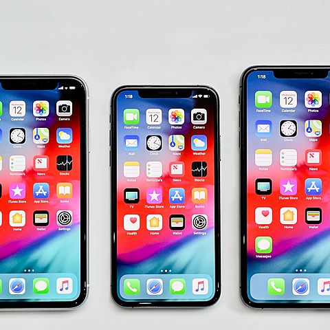 iPhone XS, XS Max