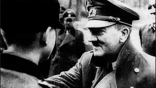 Hitler es va suïcidar