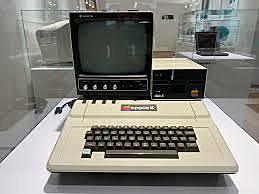 PRIMER COMPUTADOR PERSONAL