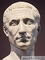 Prihod Julija Cezarja v Egipt in začetek simpatije med Kleopatro in Cezarjem