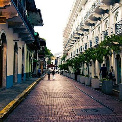 Timeline: Cronología de la Arquitectura y Eventos de Panamá La Nueva