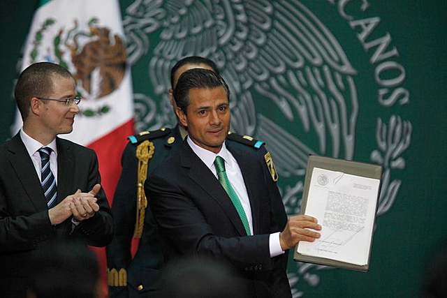 Peña Nieto promulga la reforma energética