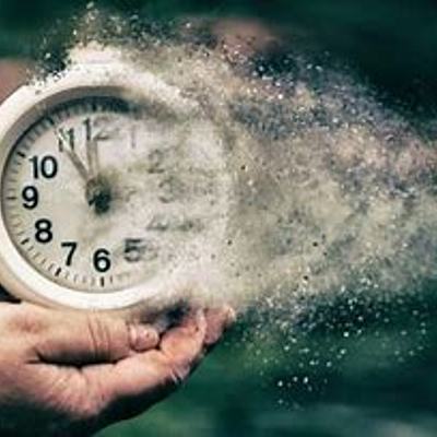 Timeline: paso del tiempo desde el paleolítico hasta la edad contemporánea