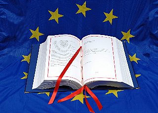 Signatura del tractat de l'Acta Única Europea.