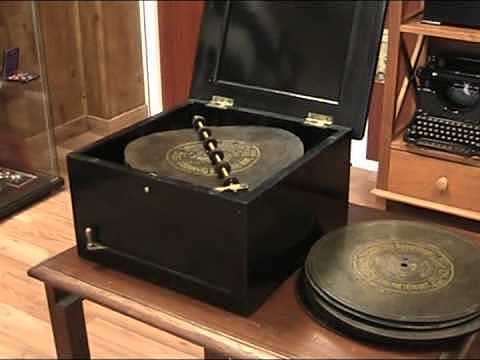 NACIMIENTO DE LA CAJA MUSICAL