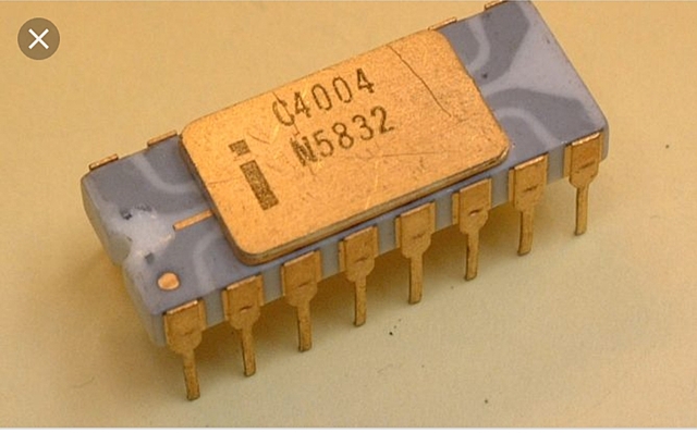 Cuarta generación. 1971-1981 Microprocesadores