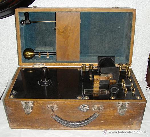 Primer aparato portátil de Rayos X