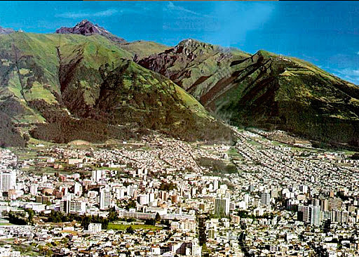 Erupción de volcán Pichincha