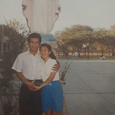 Timeline: HISTORIA DE MIS PADRES