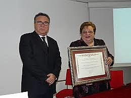 Conchita Abellán recibe el título de hija predilecta de Molina (TC)