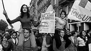 Revolta dels estudiants i sindicats.