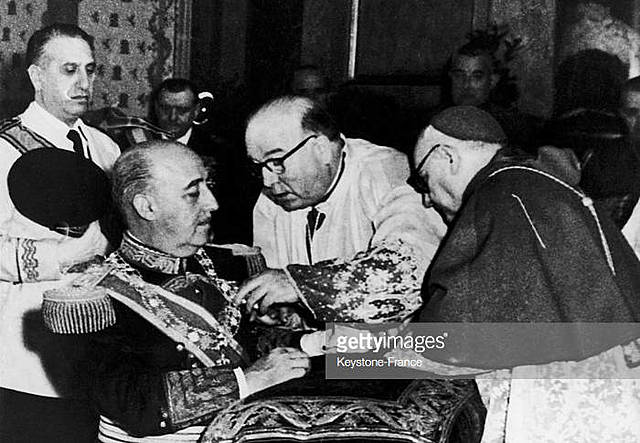 Concordato con el Vaticano. Tratado de bases militares con EE.UU