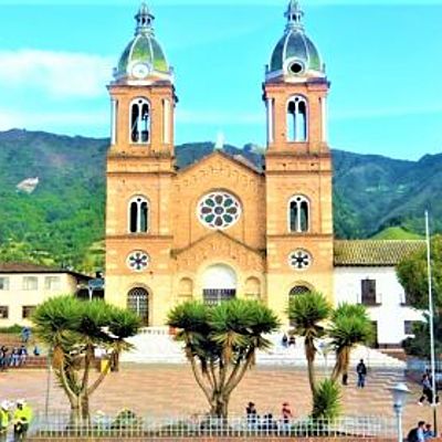 Timeline: HISTORIA DE SESQUILE