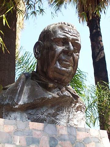 Monumento a Narciso Díaz de Escovar