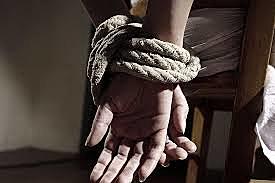 Rebecca es secuestrada