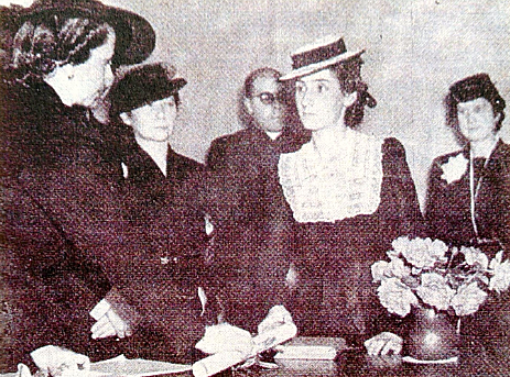 Maria carrizosa, graduada de la primera escuela de trabajo social.