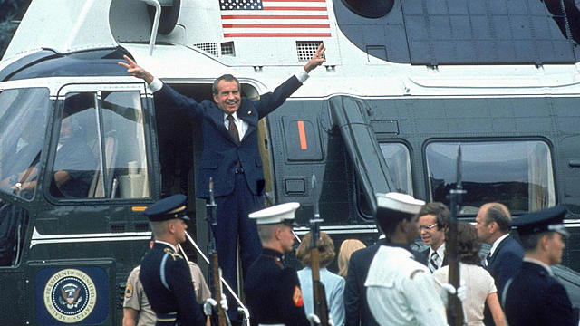 Nixon resigns