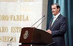 Vicente Fox contacta EZLN
