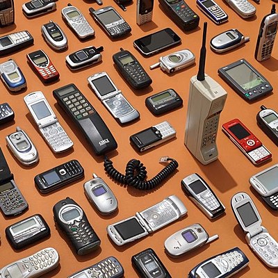 Timeline: ІСТОРІЯ МОБІЛЬНИХ ТЕЛЕФОНІВ