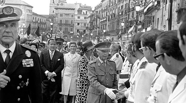 LOS AÑOS DE LA AUTARQUÍA Y EL RACIONAMIENTO