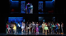 Timeline: Historia de la ópera en el Teatro Mayor