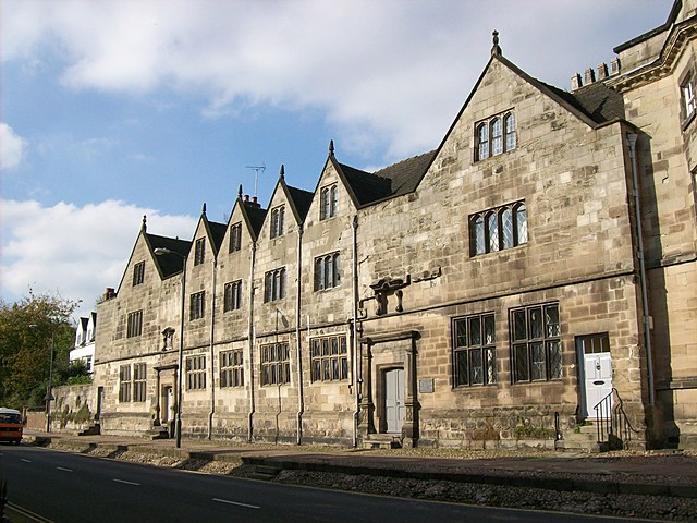 Estudios superiores.