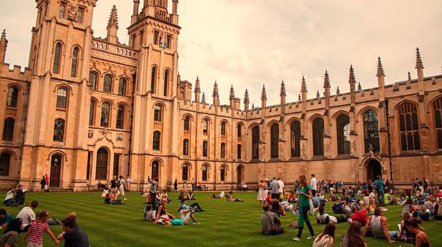 UNIVERCIDAD DE OXFORD