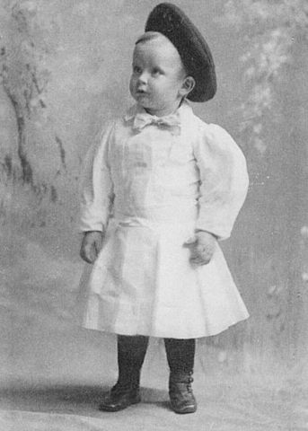 Birth of first daughter Scottie