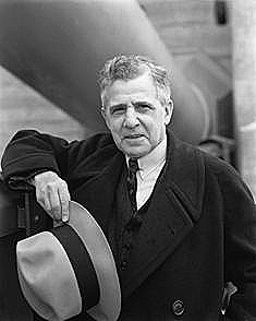 STRAUSS NO PUEDE CON EL ESTRÉS