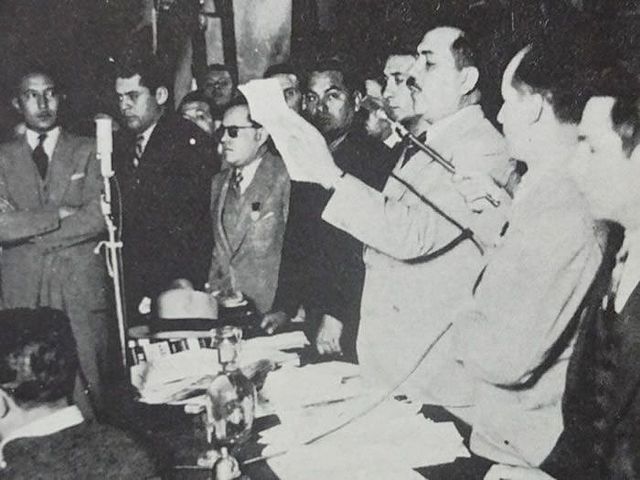 Lázaro Cárdenas expulsa a Calles