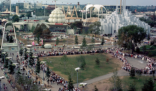 New York World’s Fair Begins