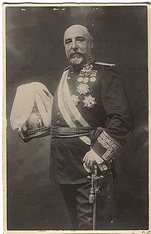 El General Aznar consigue el grado de Teniente Coronel. TC